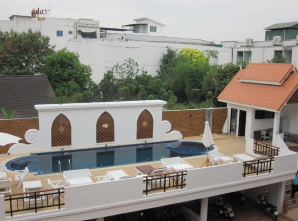 Wangburapa Grand Hotel Chiang Mai Esterno foto