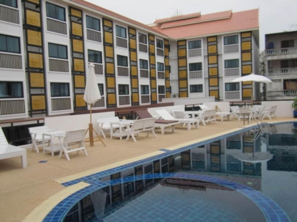 Wangburapa Grand Hotel Chiang Mai Esterno foto