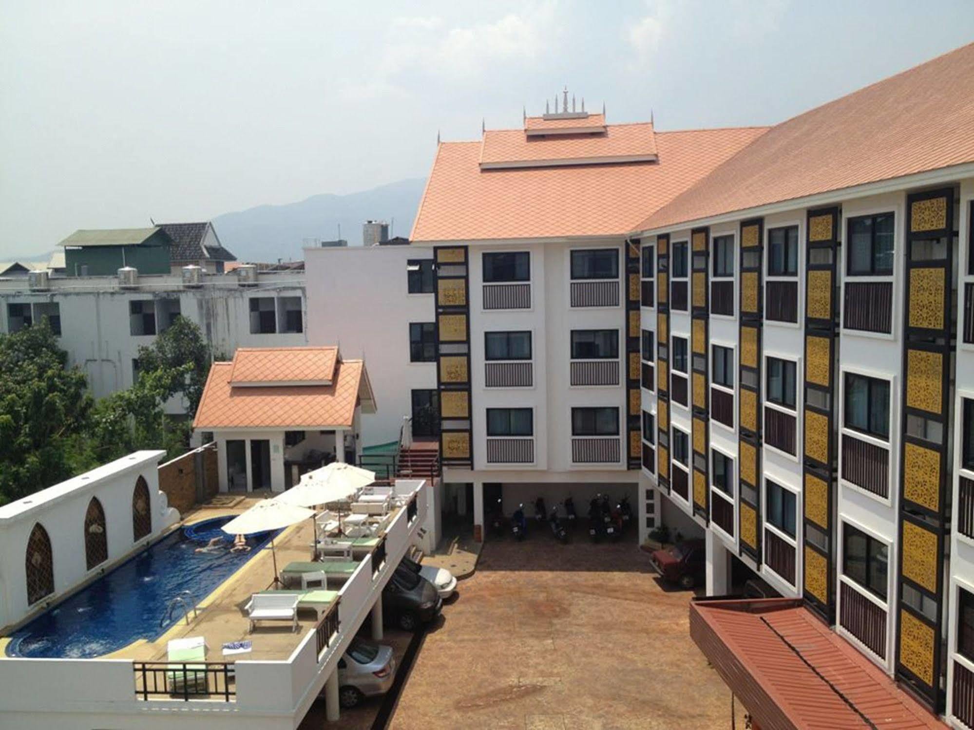 Wangburapa Grand Hotel Chiang Mai Esterno foto